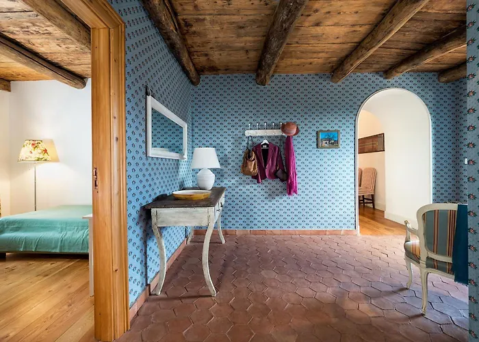 La Capinera Villa *